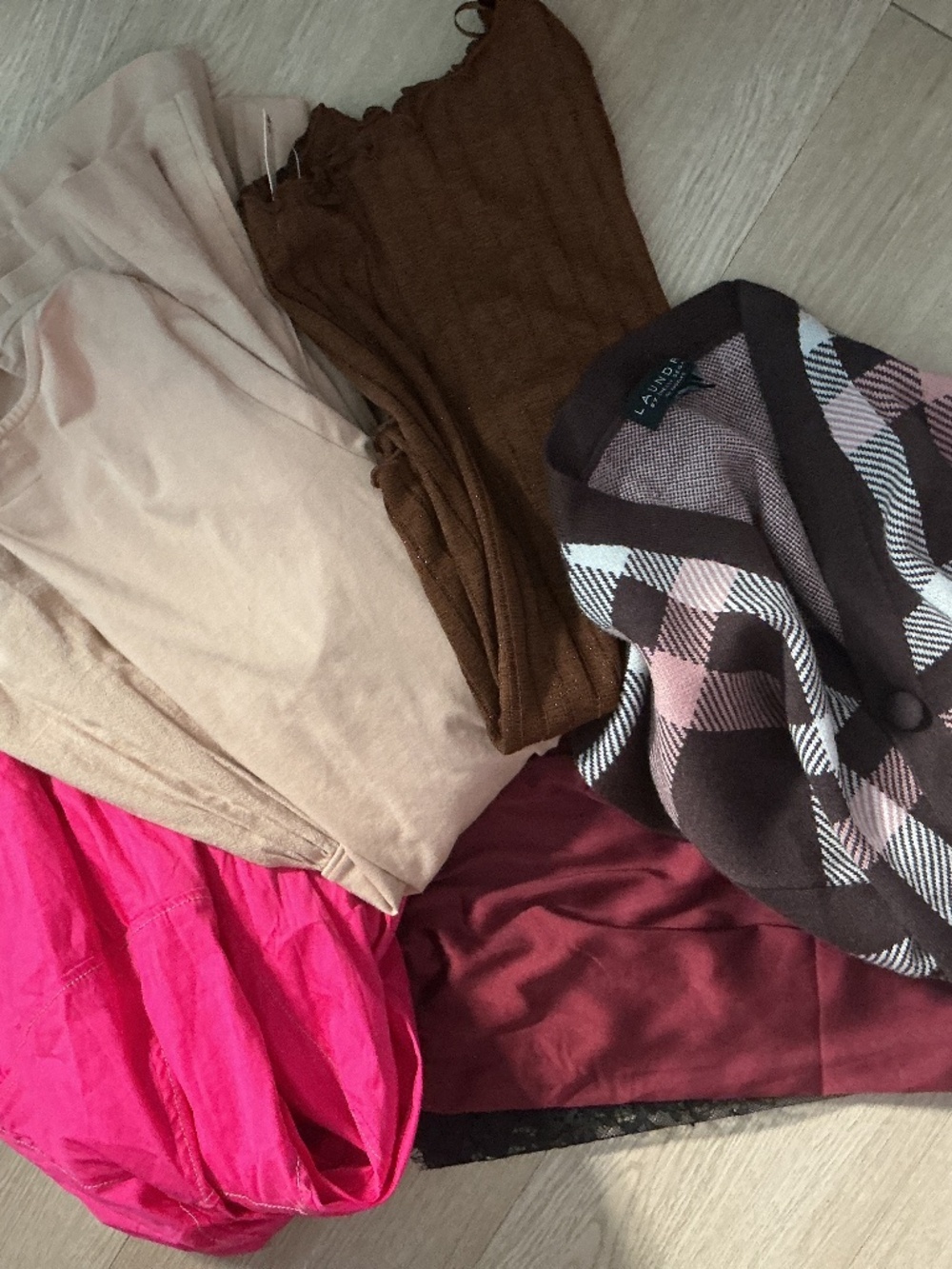 5 ASSORTED ITEMS